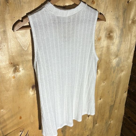 Blu Pepper sleeveless top - Picture 3 of 3